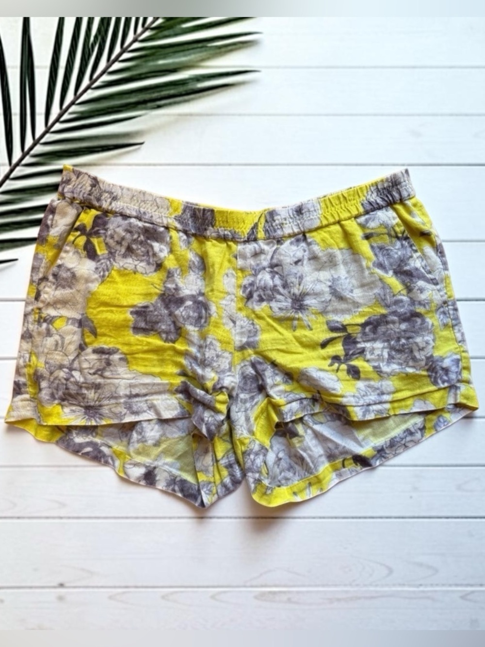 KUT from the Kloth Floral Pull-On Shorts – Size 14 – 100% Linen – Yellow & Gray